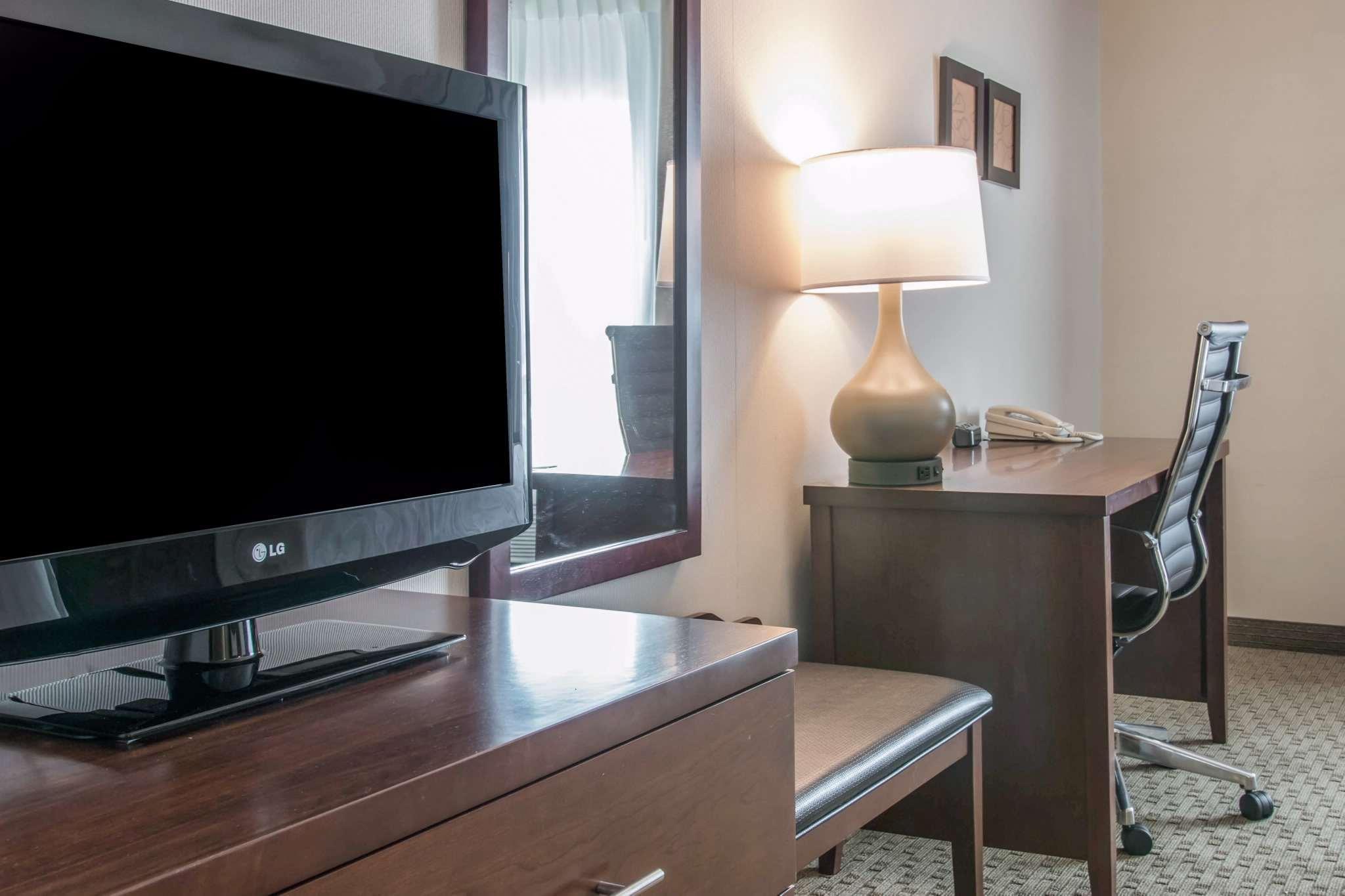 Comfort Suites Wixom Esterno foto