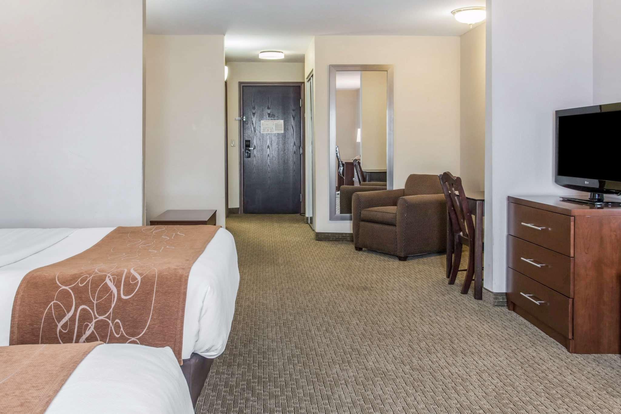 Comfort Suites Wixom Esterno foto
