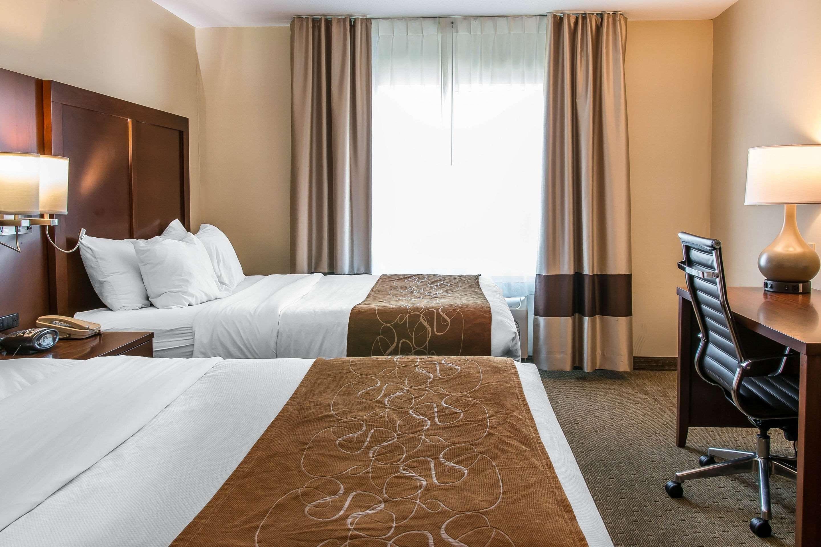 Comfort Suites Wixom Esterno foto
