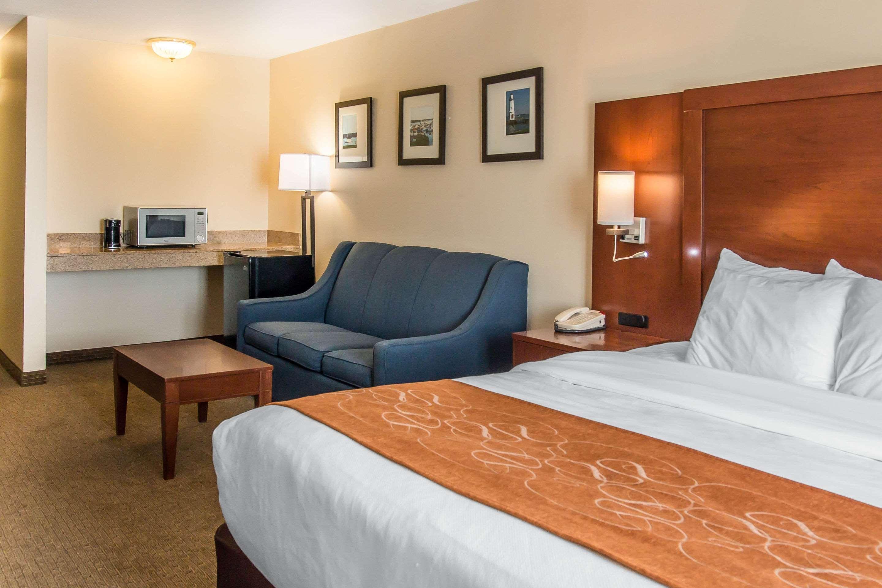 Comfort Suites Wixom Esterno foto