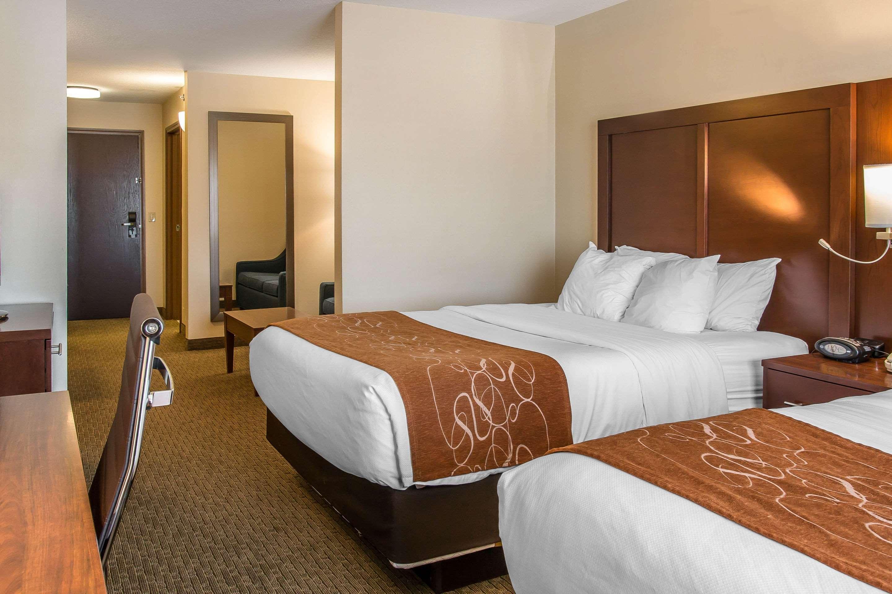 Comfort Suites Wixom Esterno foto
