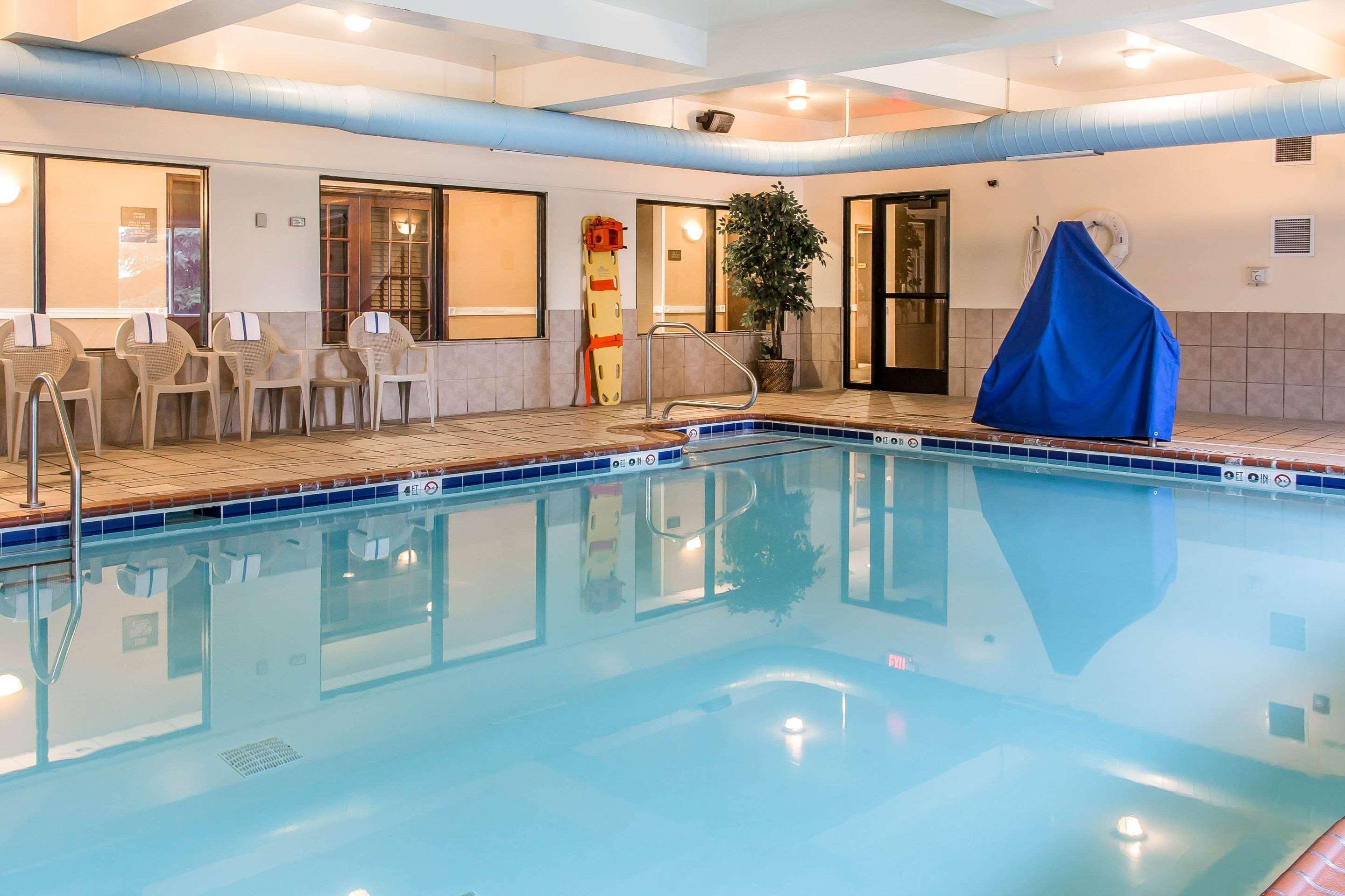 Comfort Suites Wixom Esterno foto