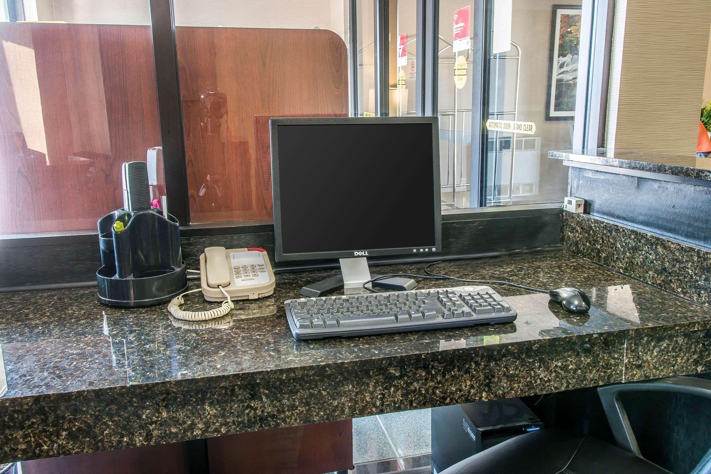 Comfort Suites Wixom Esterno foto