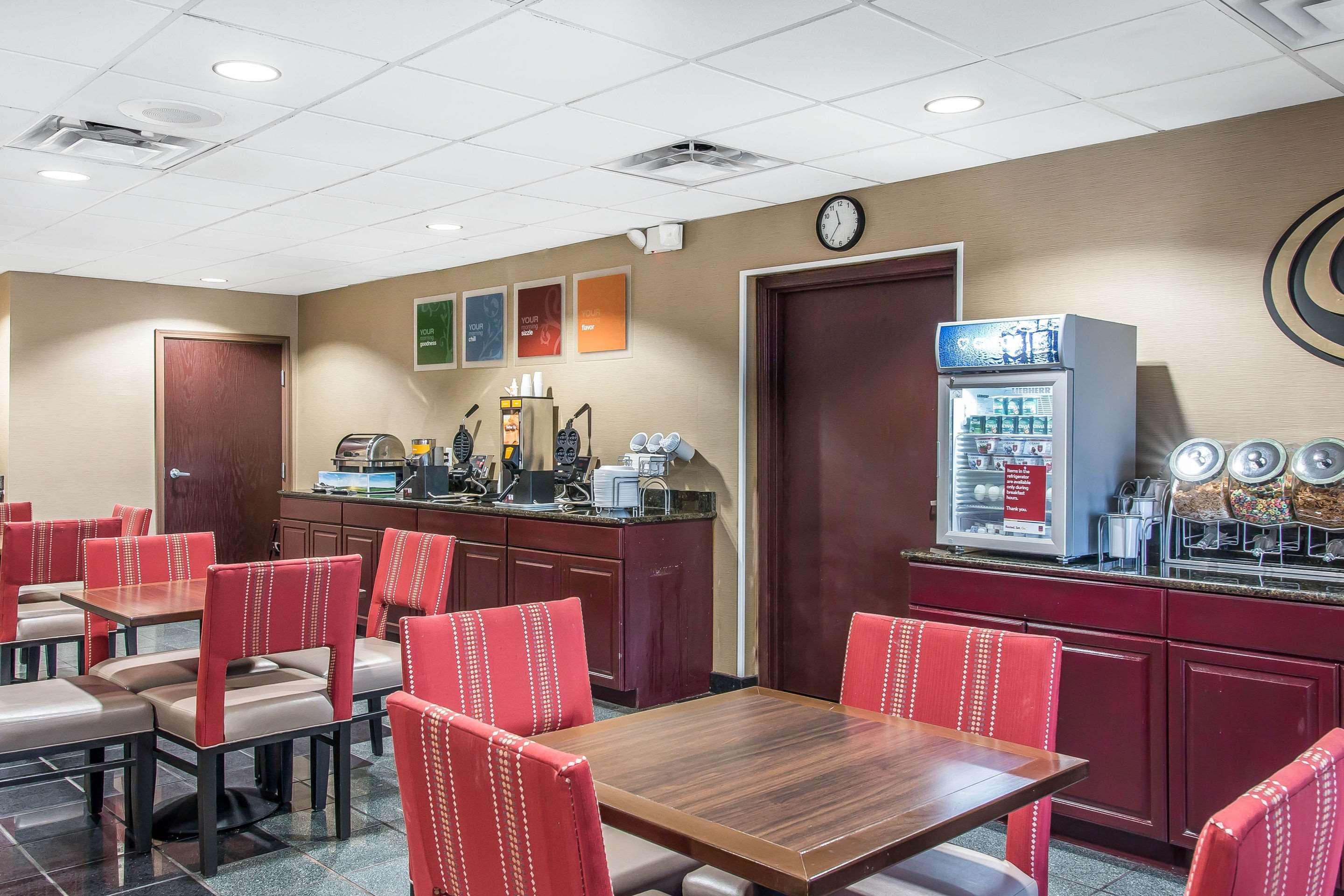 Comfort Suites Wixom Esterno foto