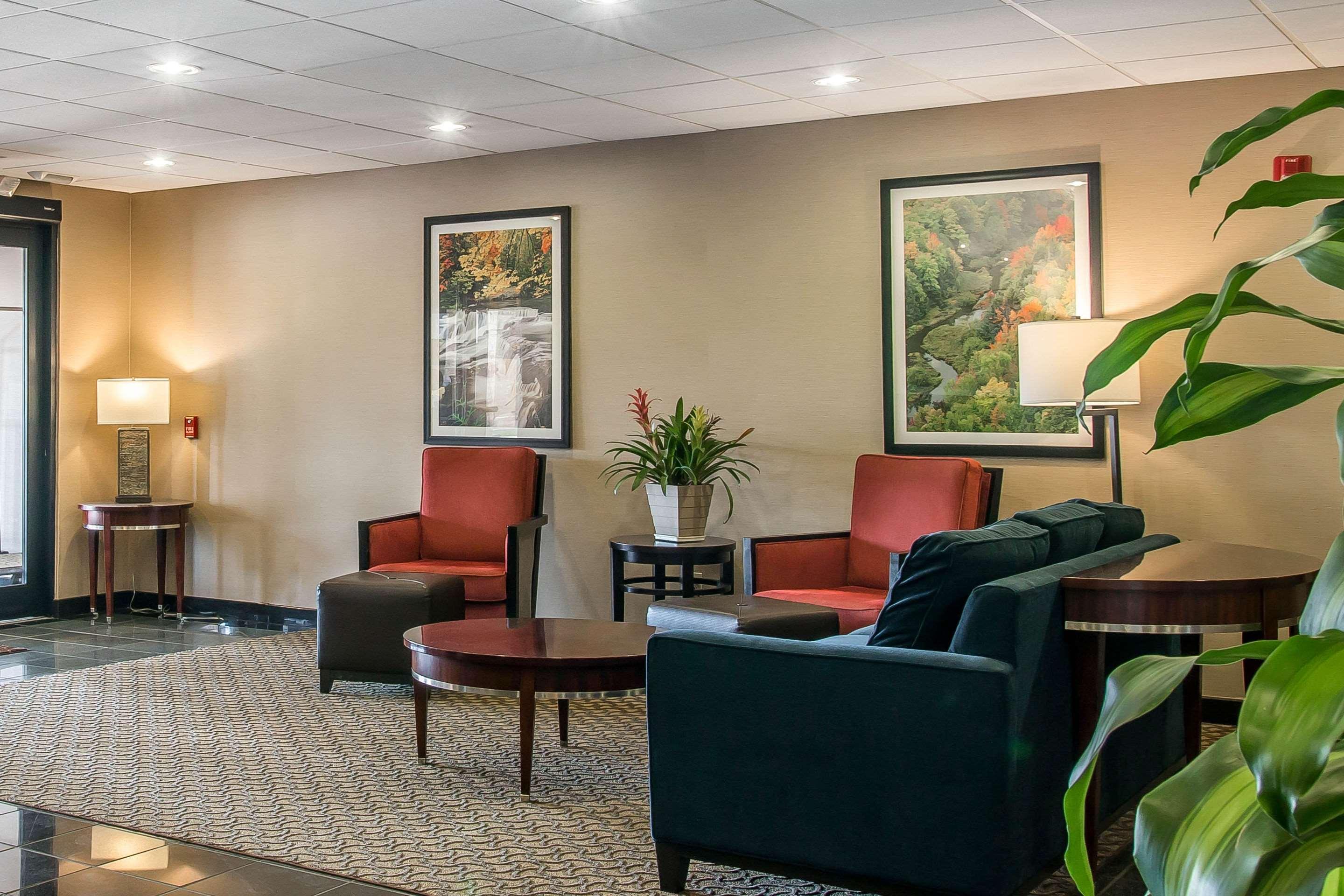 Comfort Suites Wixom Esterno foto