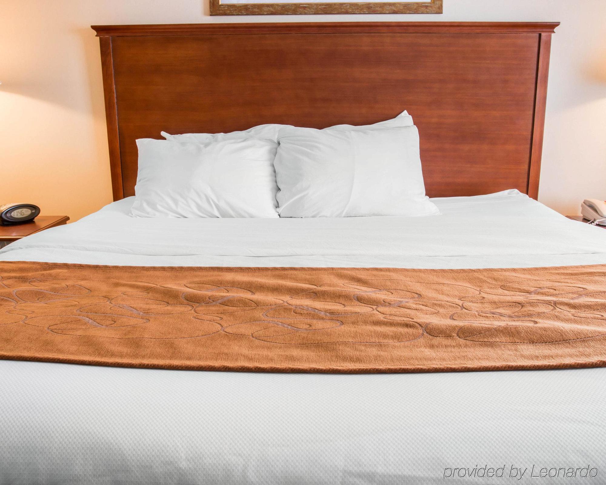 Comfort Suites Wixom Esterno foto