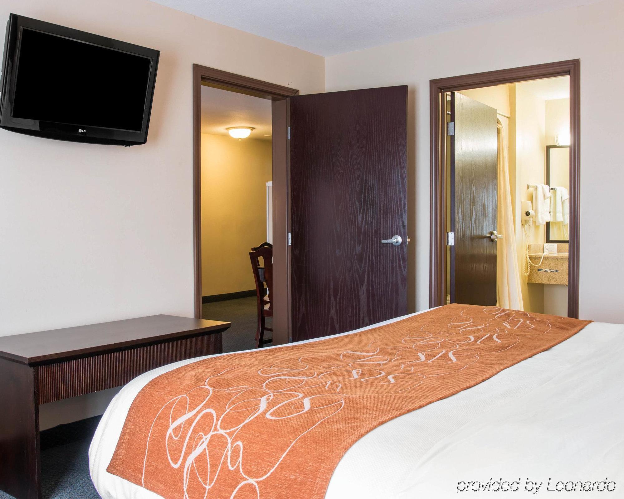 Comfort Suites Wixom Esterno foto