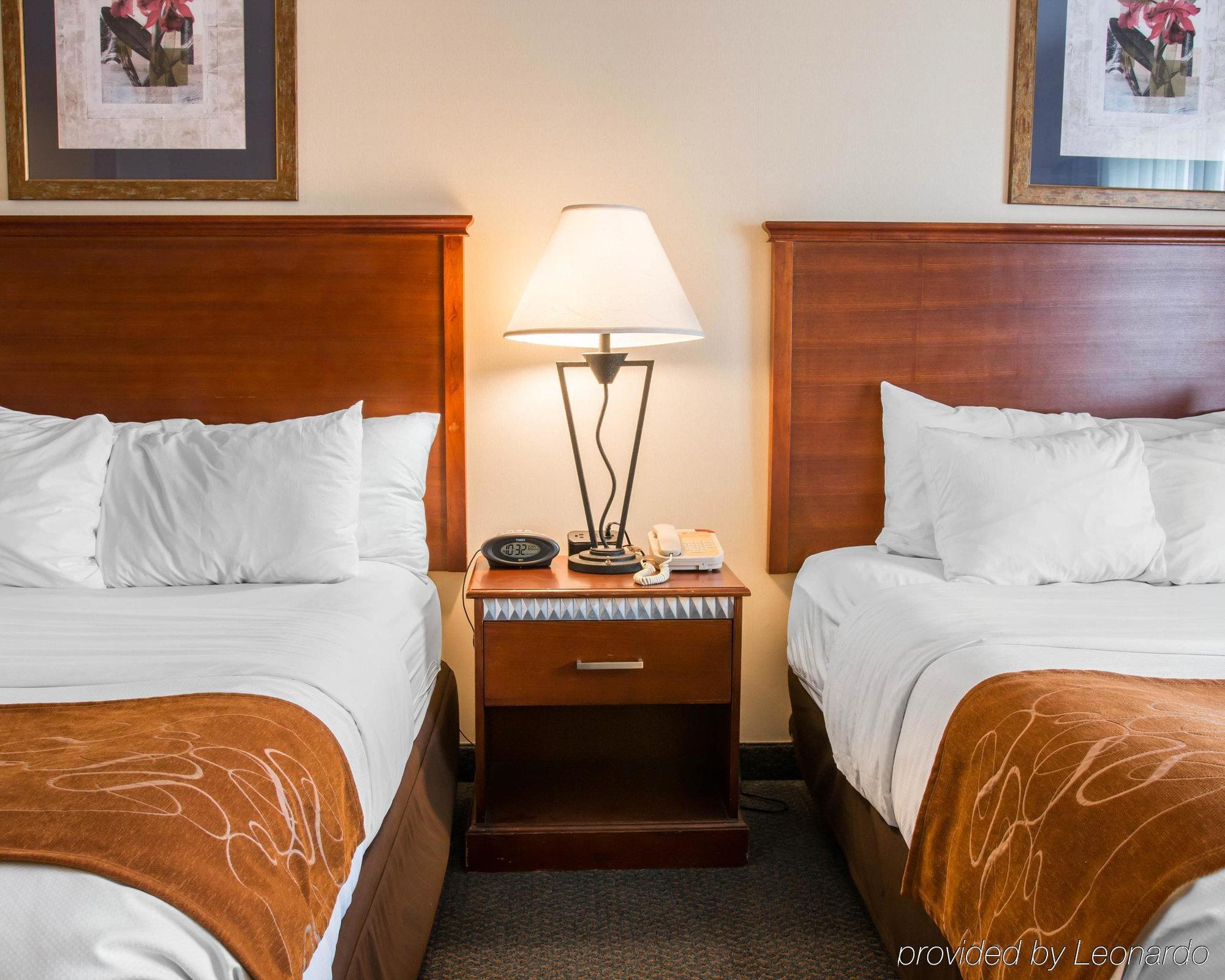Comfort Suites Wixom Esterno foto