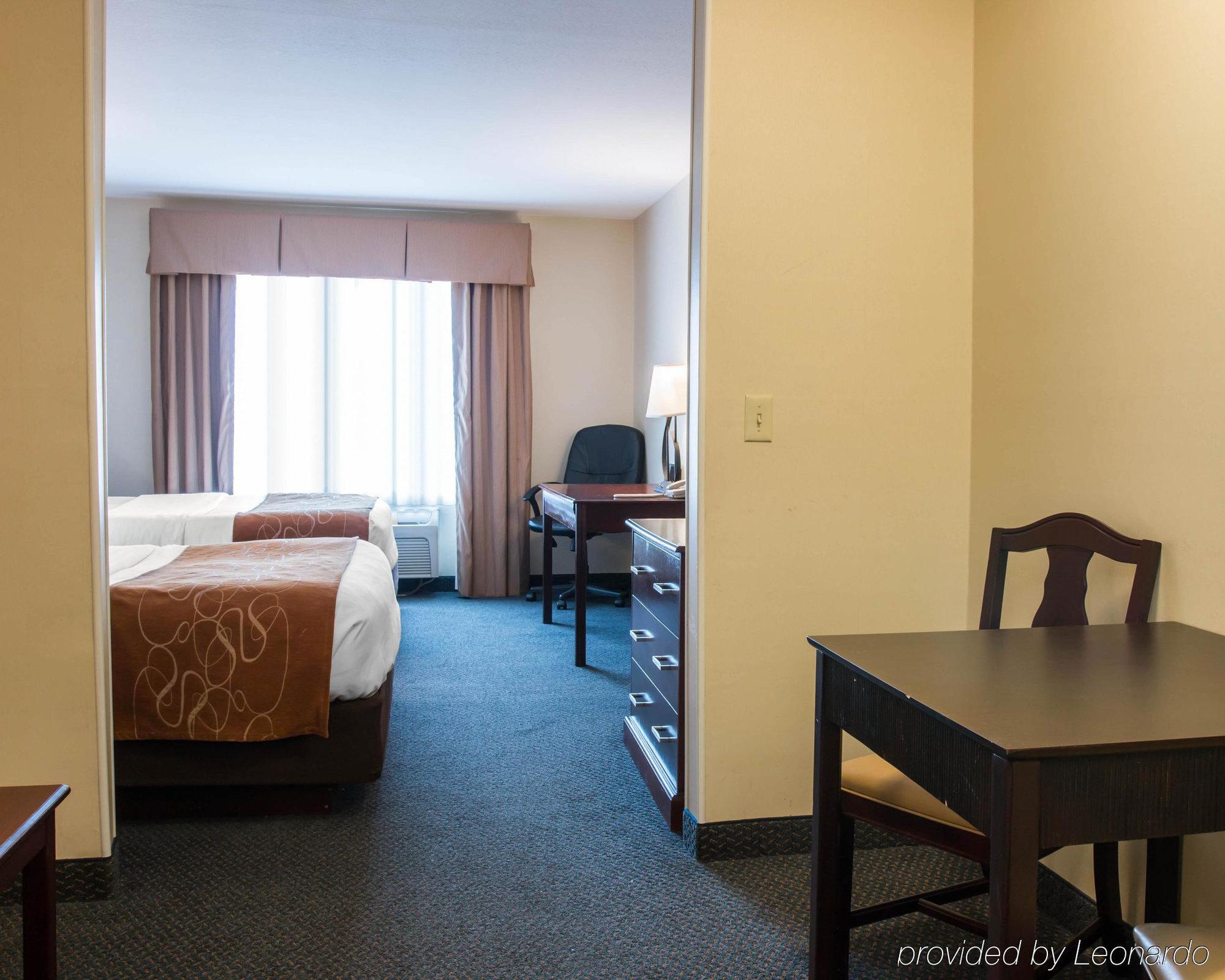 Comfort Suites Wixom Esterno foto