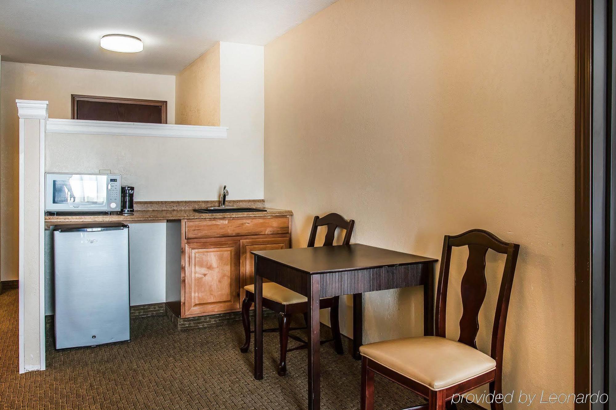 Comfort Suites Wixom Esterno foto