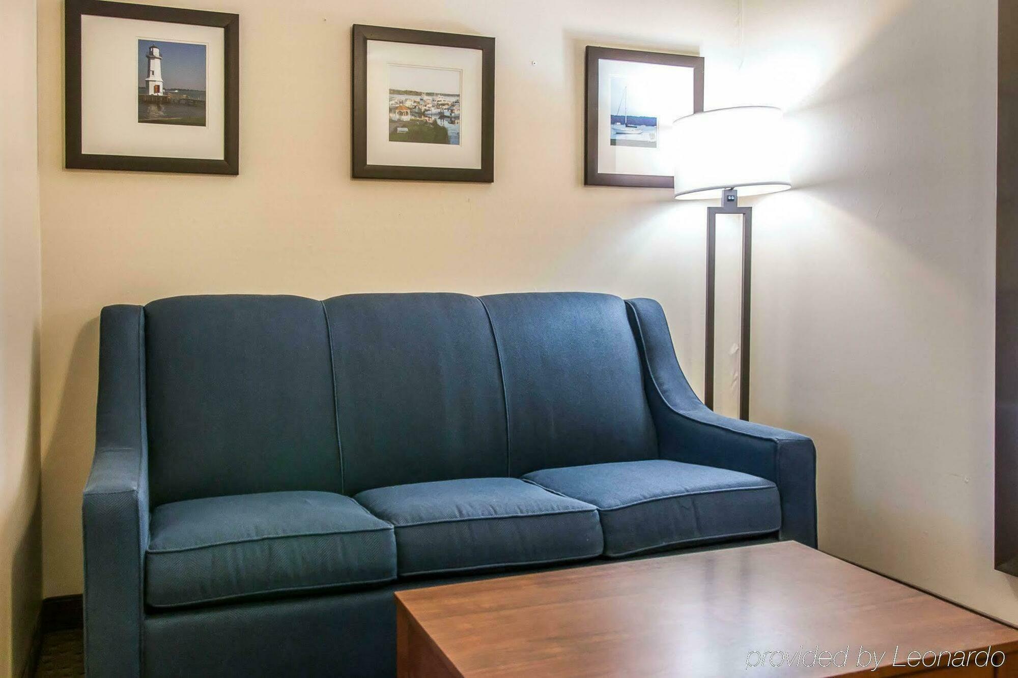 Comfort Suites Wixom Esterno foto